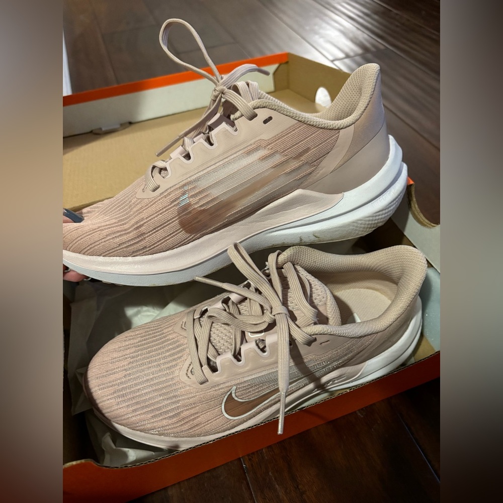 Nike Air Zoom Winflo 9 Pink Running Shoes
